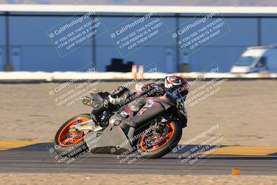 media/Nov-19-2023-CVMA (Sun) [[1f3d1b7ccb]]/Race 17 Amateur Supersport Middleweight/